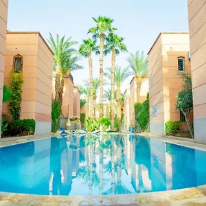 The Moroccans Pool And Terrace Hébergement de vacances